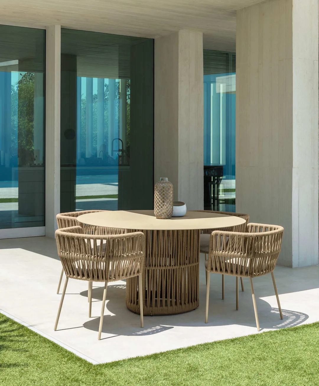 Farasha Outdoor Patio Seating Set – 4 Chairs & 1 Table Set (Cream), Braided Rope